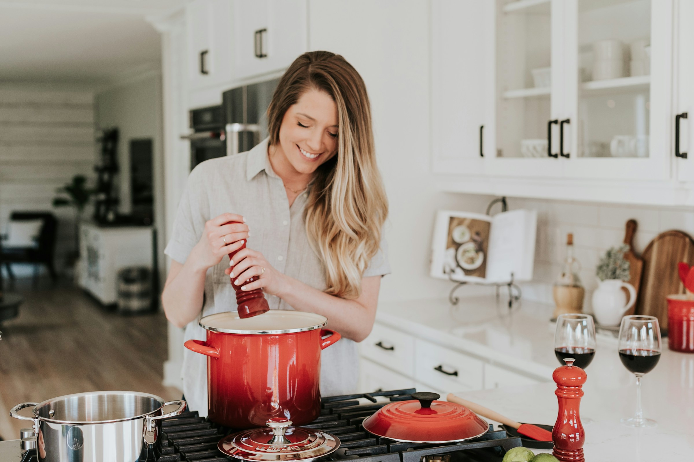 A woman cooking | Source: Unsplash