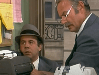 This scene is not edited – Tim Conway, Harvey Korman And Carol Burnett In Cramped Office Sketch Try Not To Gasp