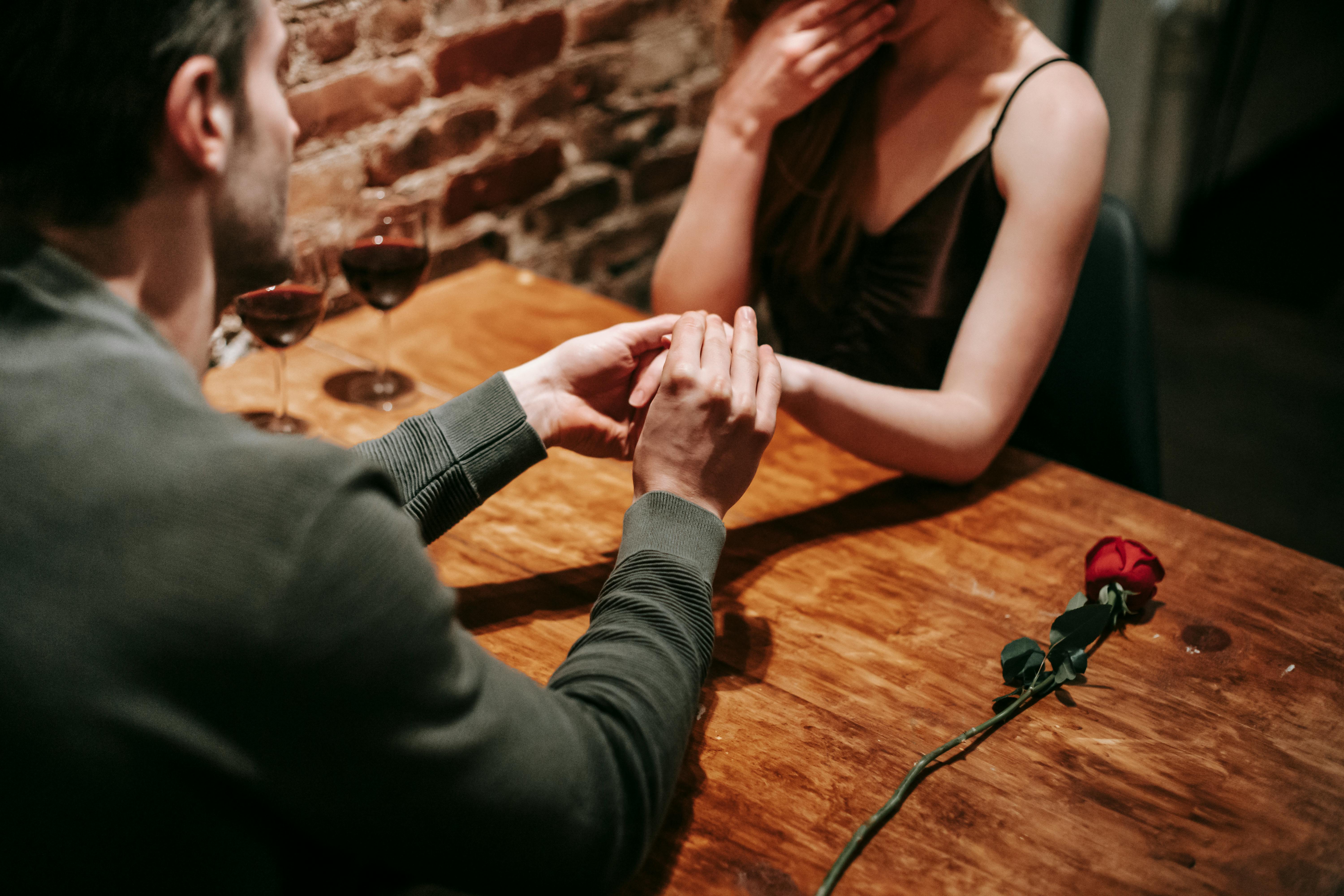 A man proposing | Source: Pexels