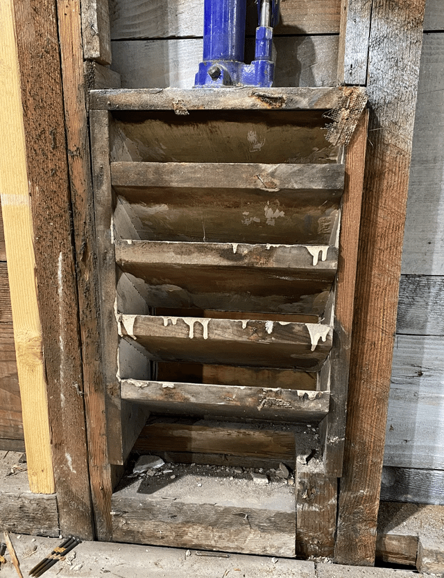 r/whatisthisthing - In-wall, wooden vent-like object between wall studs in ~100 year old house, but not open to the air outside