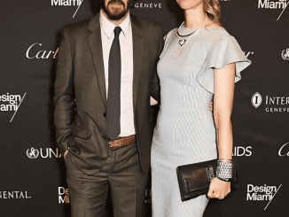 Keanu Reeve’s 54-year-old girlfriend looks strange in her teal cut-out tasteless dress ! She needs some stylists!