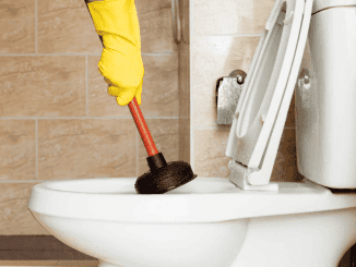 My grandpa swears by this trick to unclog a clogged toilet without a plunger. Here’s how it works